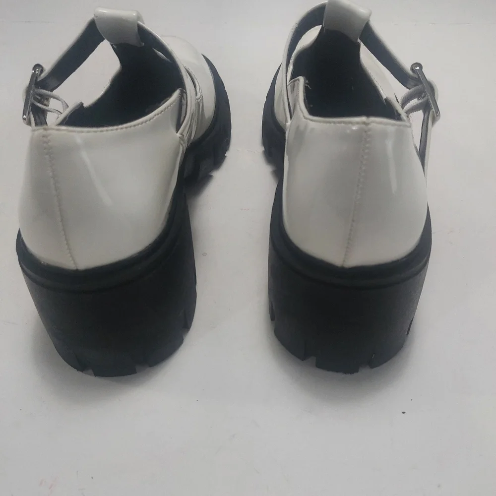 Women’s White Mary Jane Chunky Heel Shoes